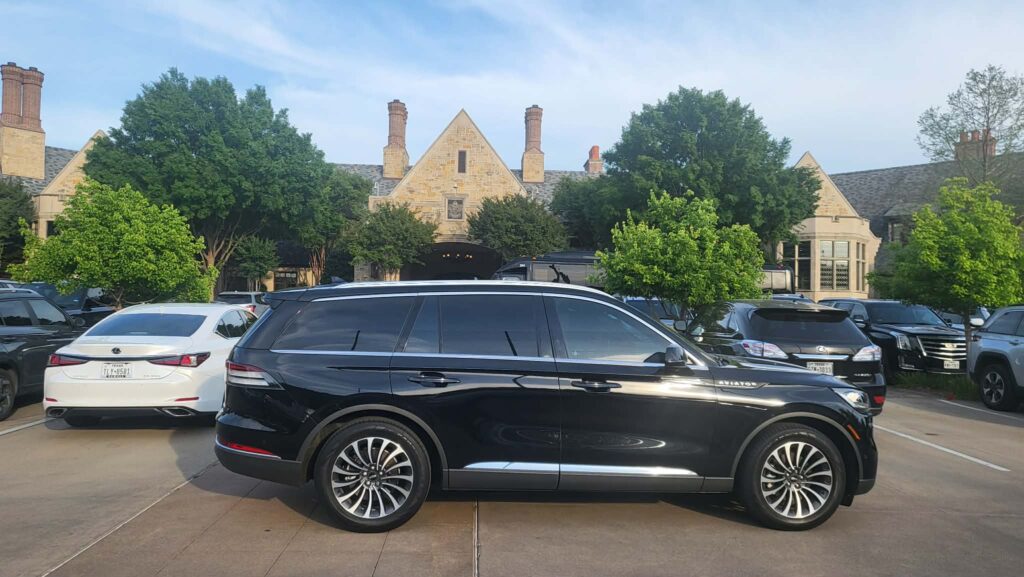 Luxury black SUVs for executive and VIP transportation in Dallas–Fort Worth