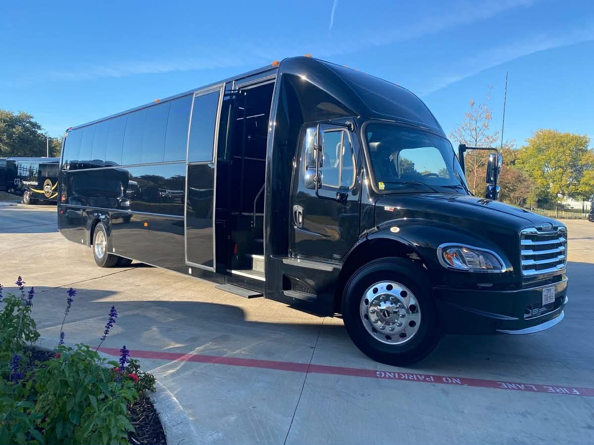 Luxury shuttle service for group transportation in Dallas–Fort Worth